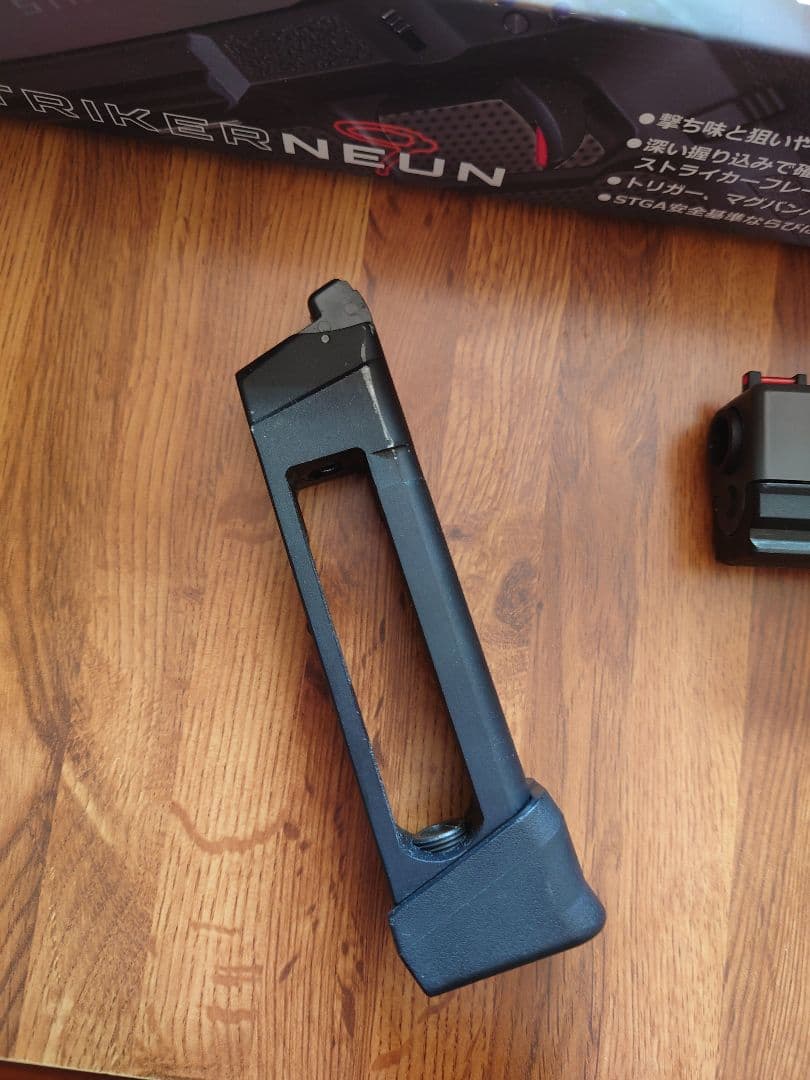 Carbon8 STRIKERNEUN CO2ガスガン