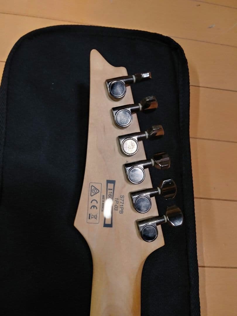 アイバニーズ　Ibanez S771PB エレキギター