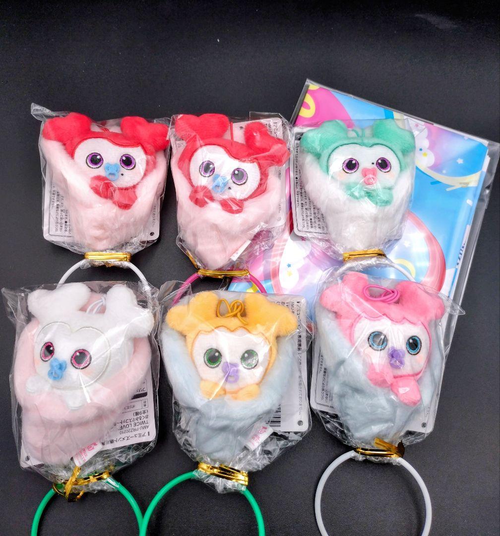 TWICE LOVERYS SANRIO＆おくるみマスコット、ヘアピン　GIGO