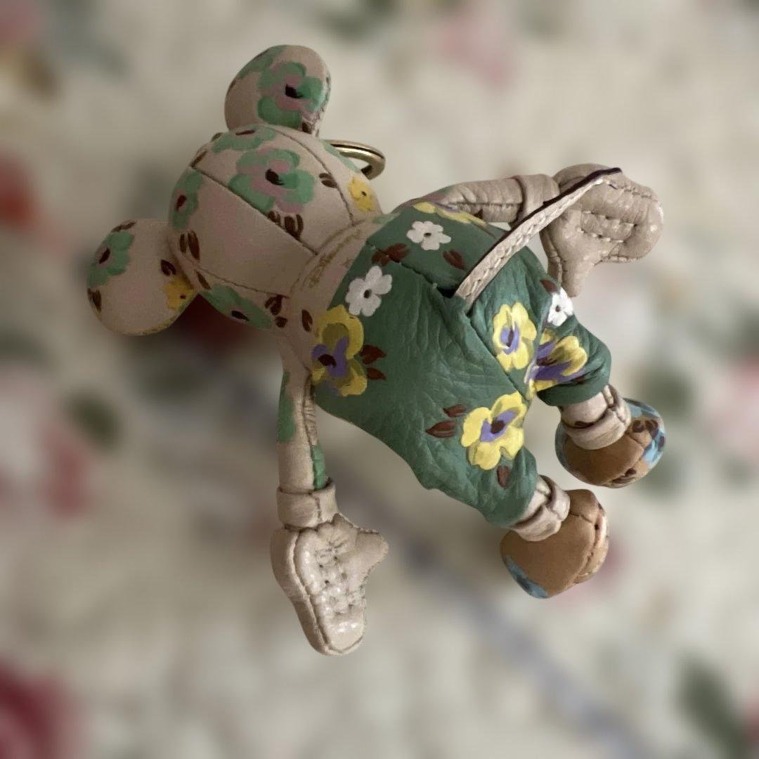 コーチ ミッキーマウスキーホルダー