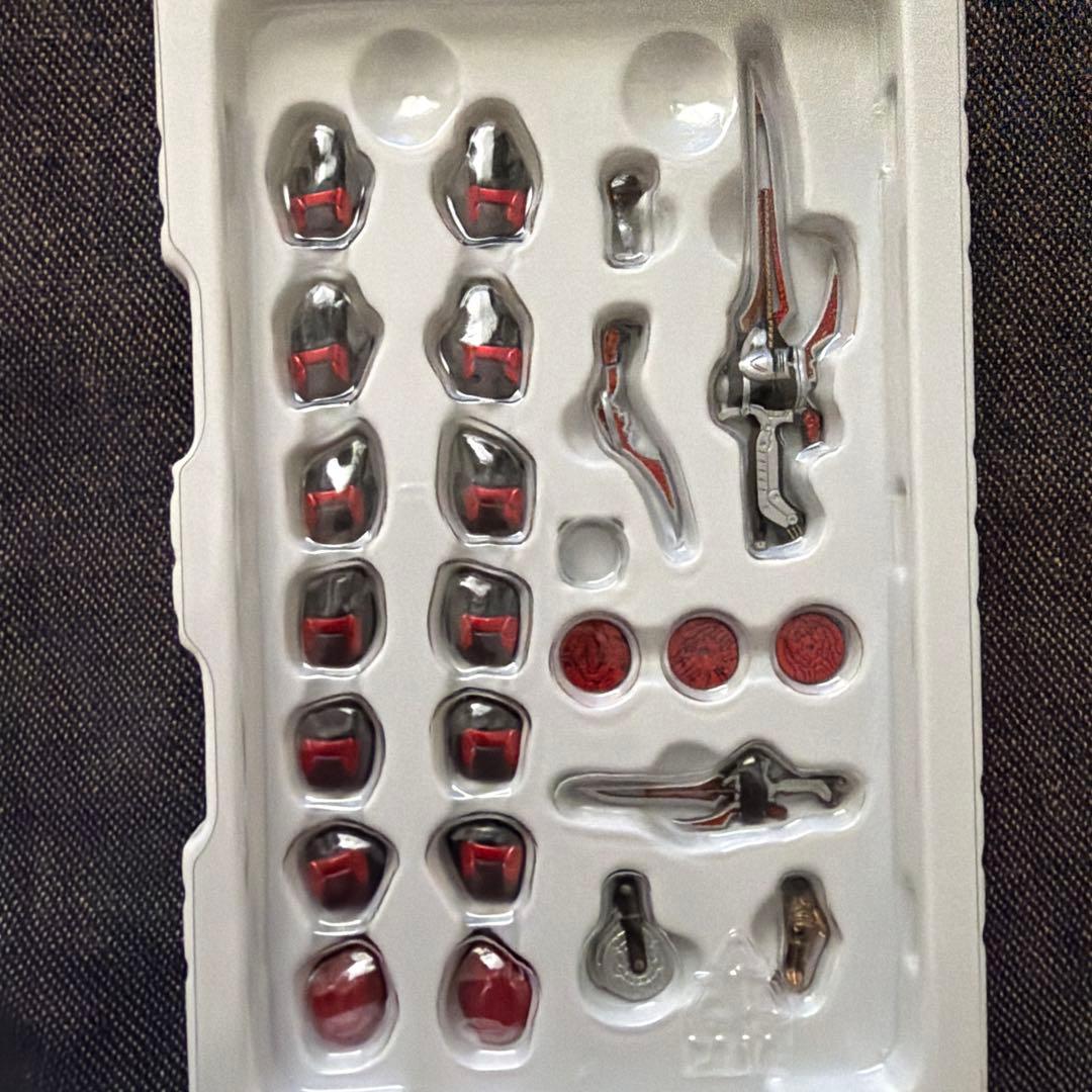 【極美品】S.H.Figuarts　仮面ライダー装甲響鬼（アームドヒビキ）