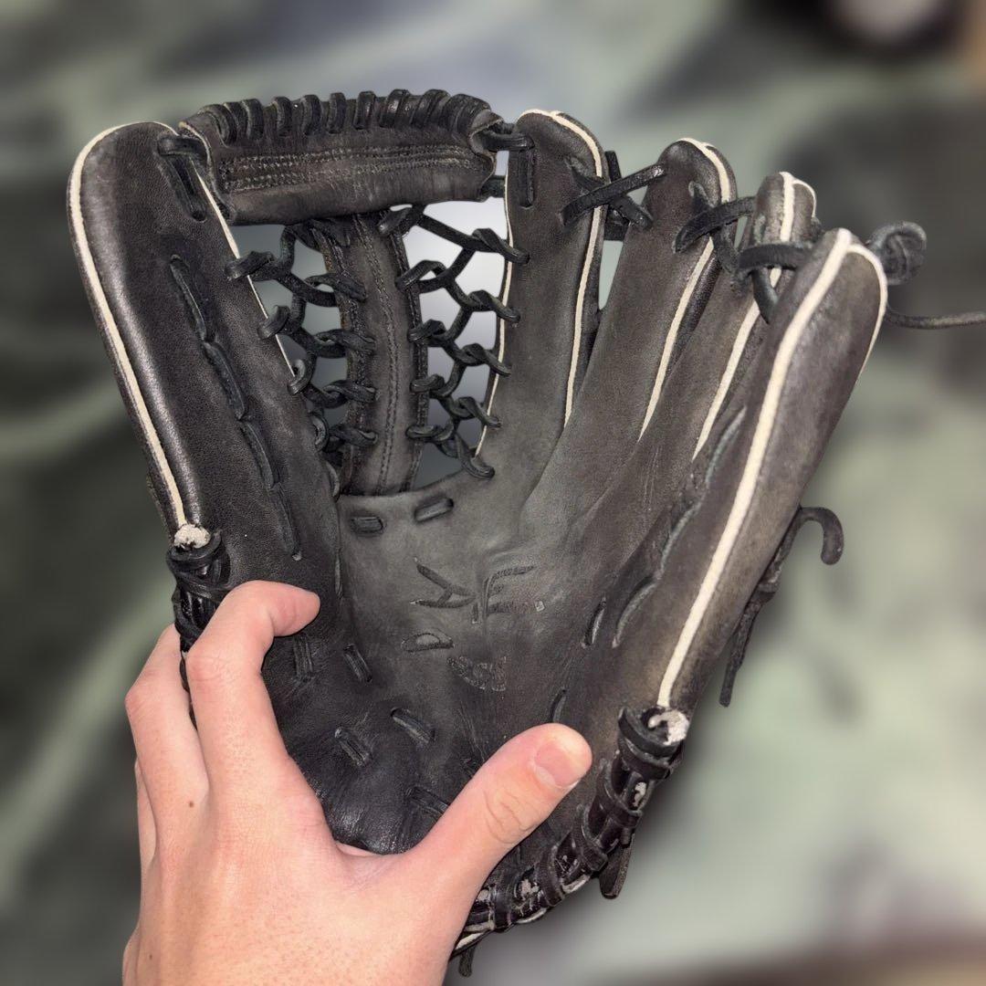 野球　硬式内野手用グローブ