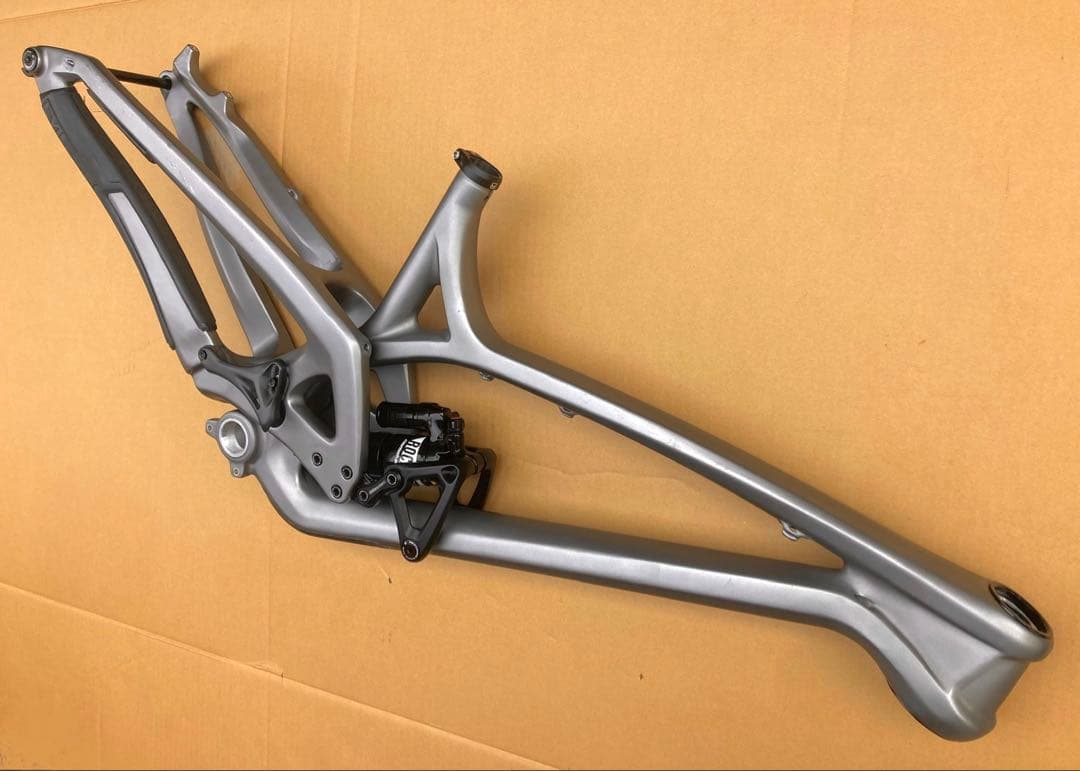 EVIL INSURGENT LB/ Sサイズ / イービル インサージェント