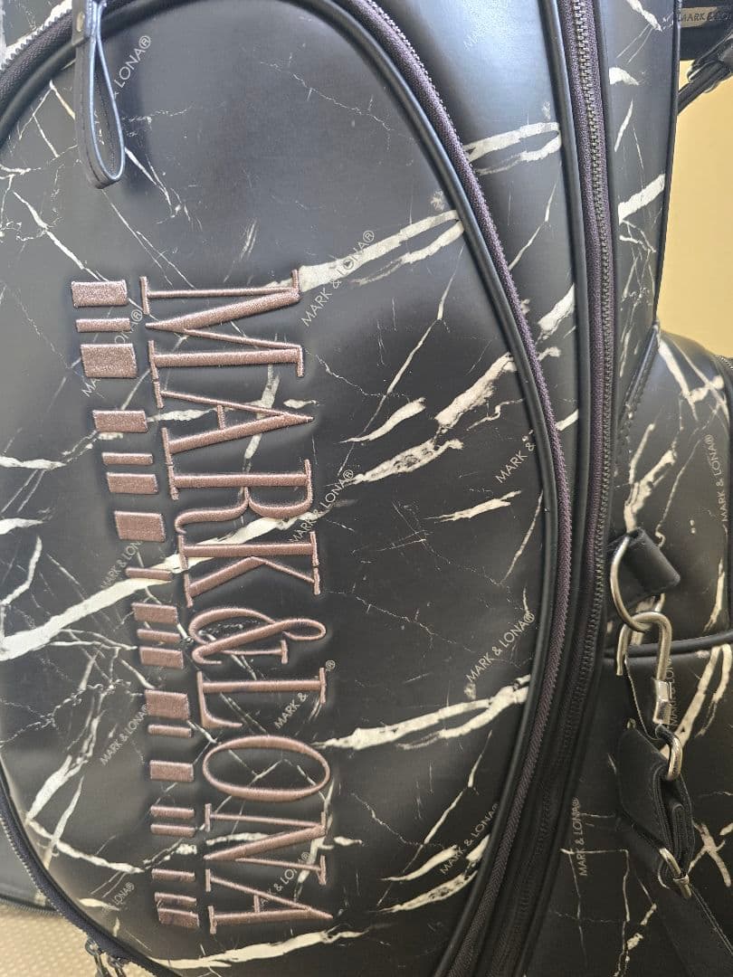 マークアンドロナ　キャディバッグ、ヘッドカバーセット