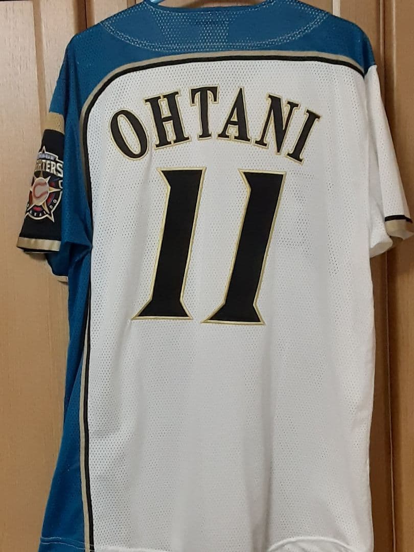 【未使用】大谷翔平ミズノ刺繍入りユニフォームMサイズ日本ハムファイターズ二刀流