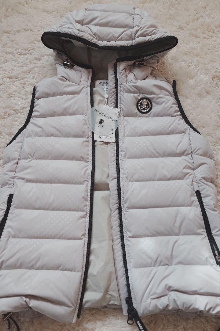 新品・マーク＆ロナ　ダウンベスト38