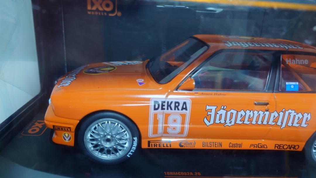 新品★ イクソ ixo  E30 M3 イエガーマイスタ－ 1/18