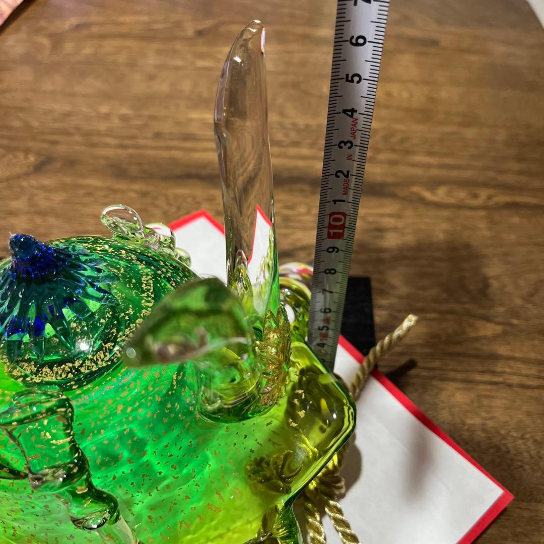 義山飾り兜　ガラス装飾品