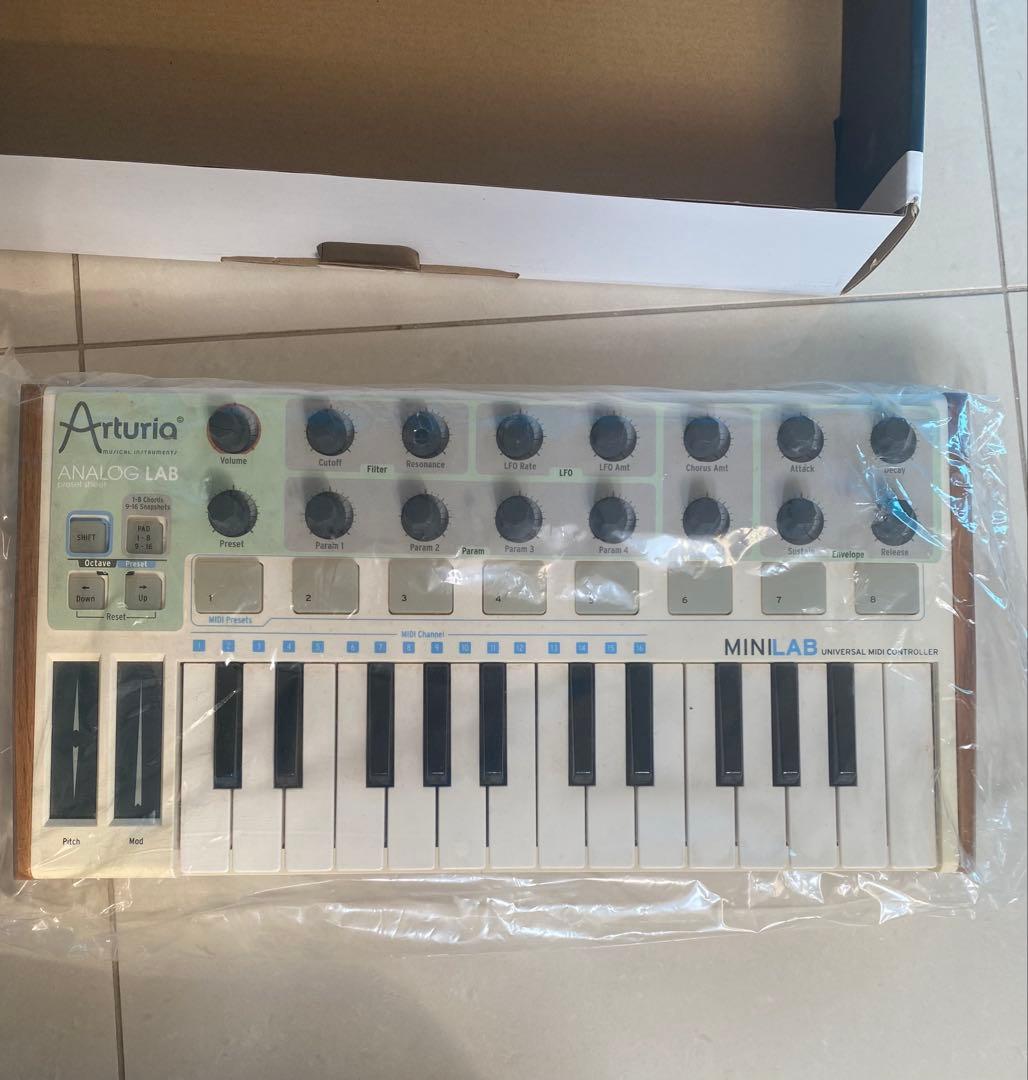 ARTURIA MiniLab 3MIDI コントローラー