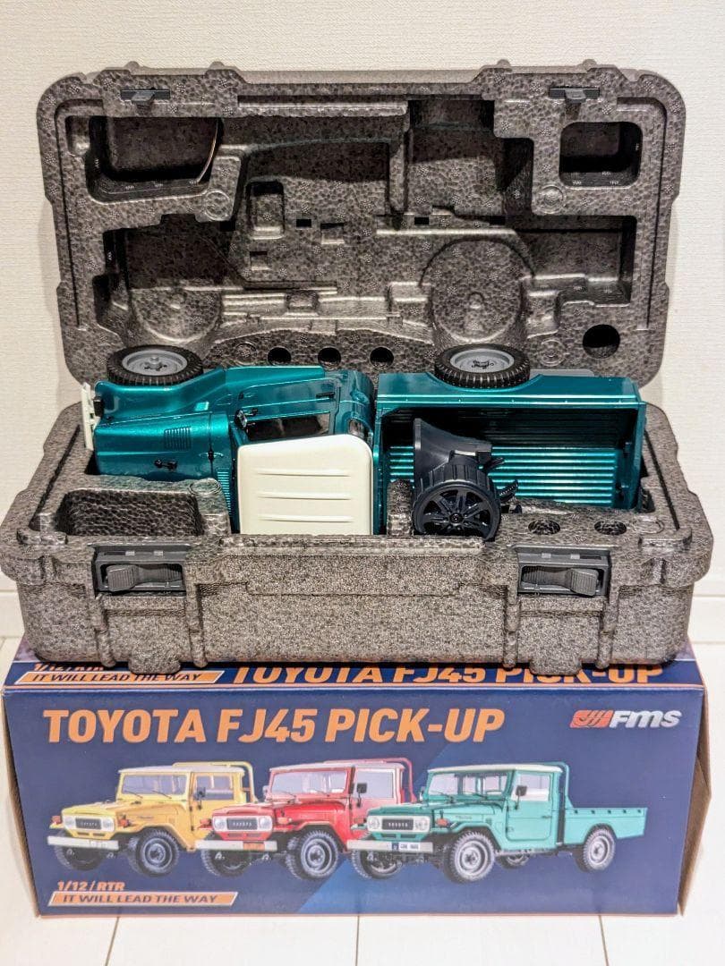 【新品】FMS トヨタ ランドクルーザー FJ45 ピックアップ 1/12