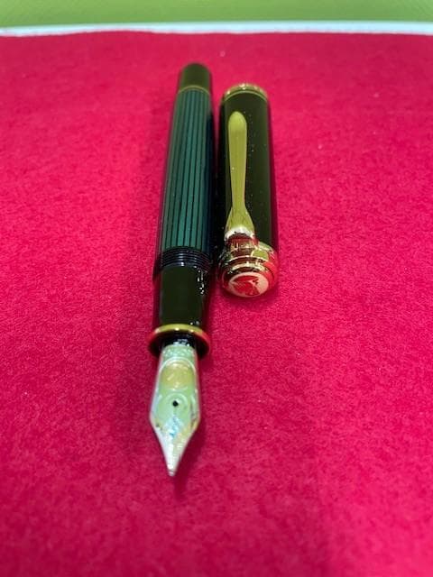 ほぼ未使用 ペリカンスーベレーンM800 グリーンストライプ EF 万年筆 即送
