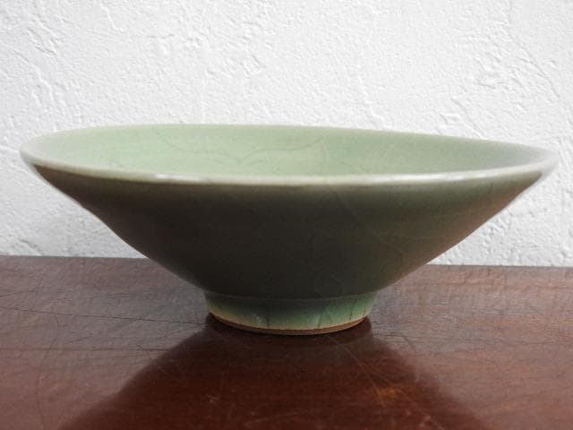 青磁　茶碗　M572