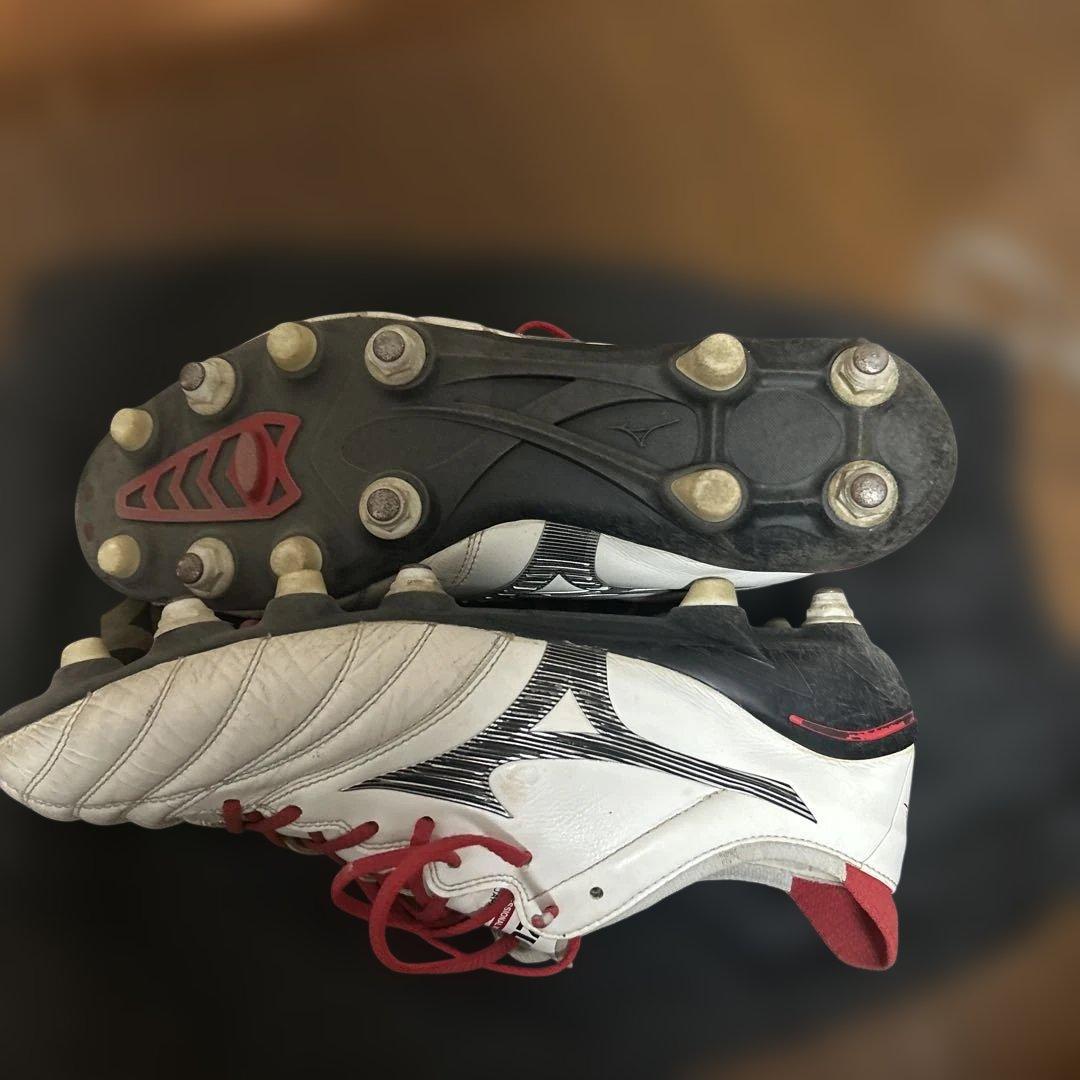 MIZUNOサッカーシューズ 日本製 ホワイト/レッド