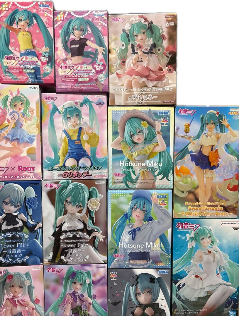 初音ミク　フィギュア　まとめ売り③　22体