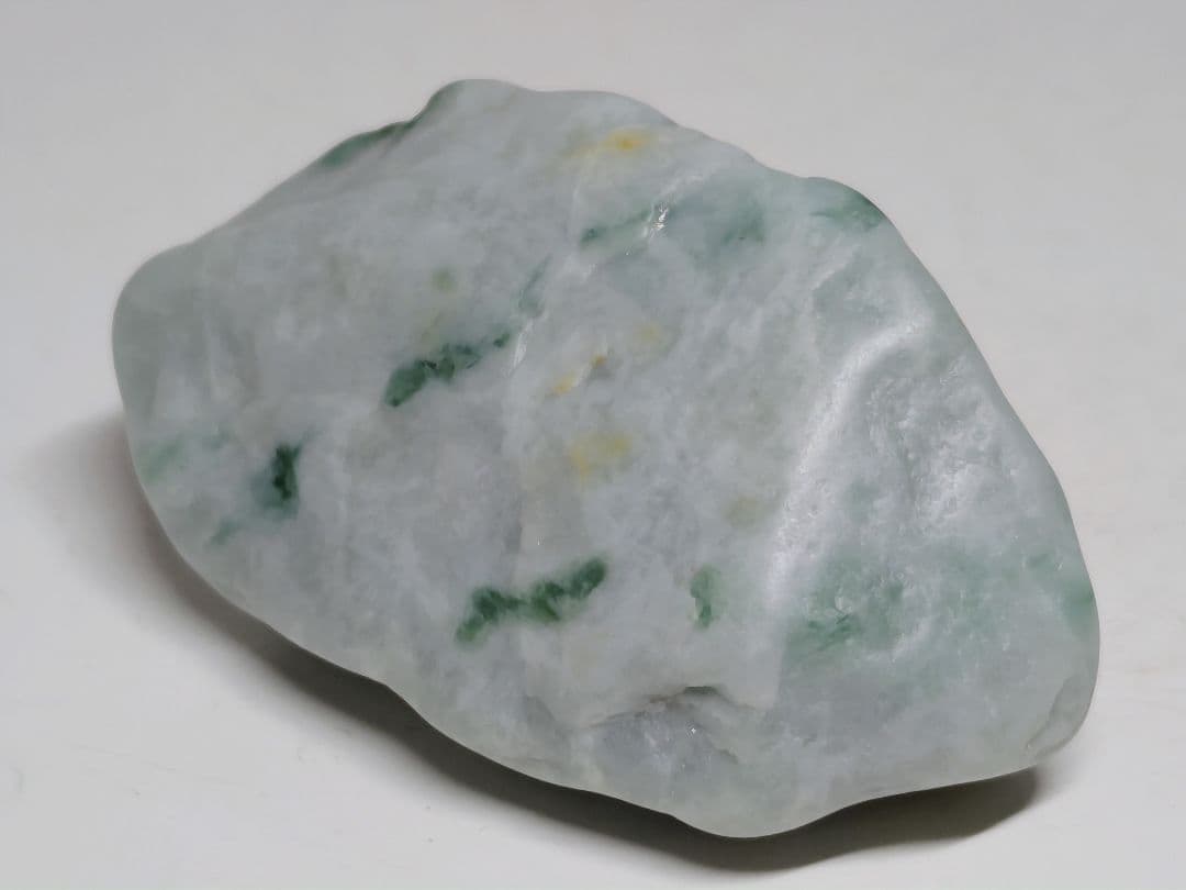 灰緑 147g 翡翠 ヒスイ 原石 鑑賞石 自然石 誕生石 鉱物 鉱石 水石