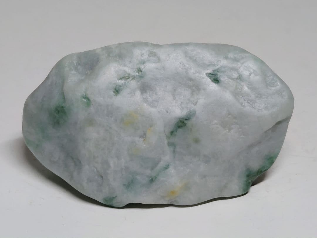 灰緑 147g 翡翠 ヒスイ 原石 鑑賞石 自然石 誕生石 鉱物 鉱石 水石