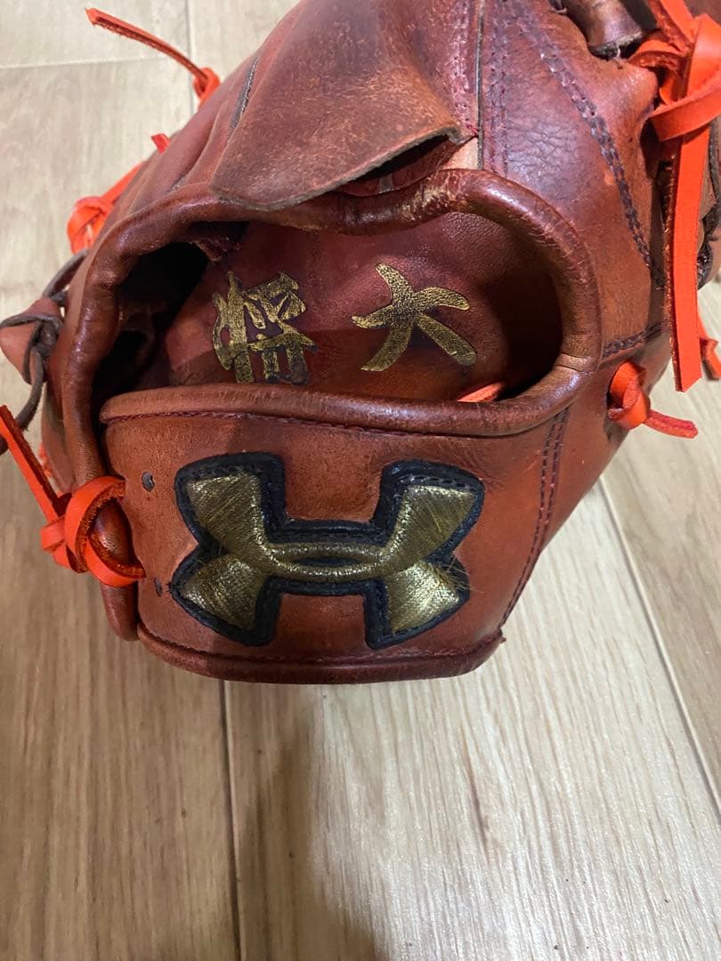 アンダーアーマー　硬式投手用グローブ
