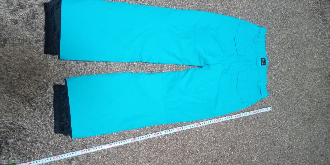 オニール　アクア　ターコイズ スノーボードパンツ 女性用　60 新品　タグ付