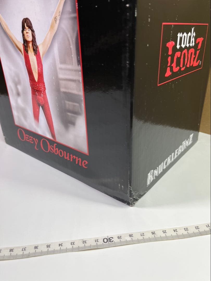 オジーオズボーン　フィギュア　ナックルボンズ社製 新品　箱に難あり