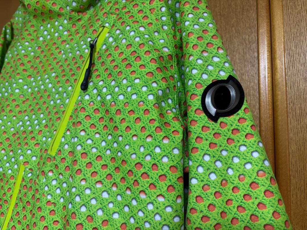 美品　オンヨネ　蛍光グリーン ドットパターン スキーウェア