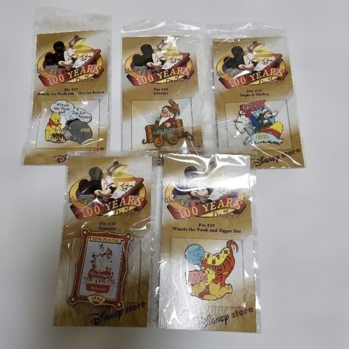 DisneyStore ウォルトディズニー生誕100周年　ピンバッジ まとめ売り