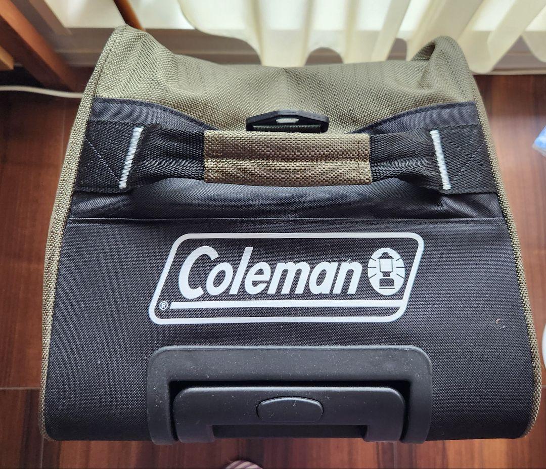 Coleman キャスター付きボストンバッグ70L　カーキ