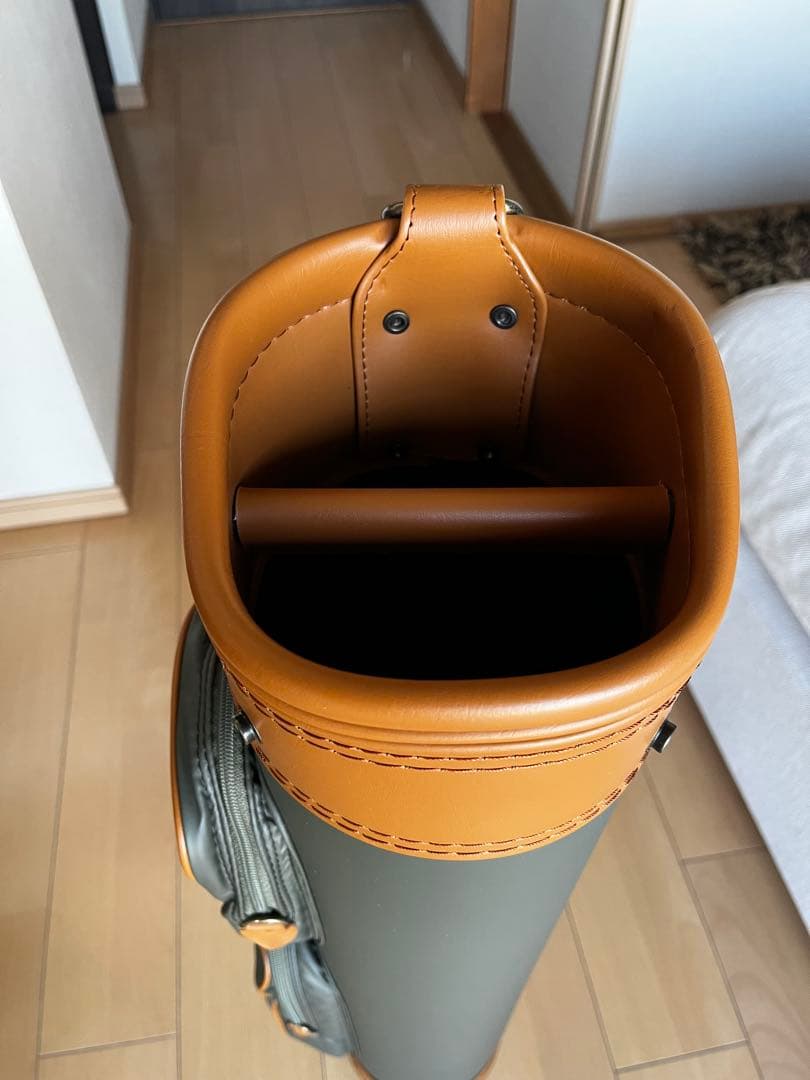 未使用新古品　希少Titleistタイトリスト　キャディバッグ　コンパクトバック