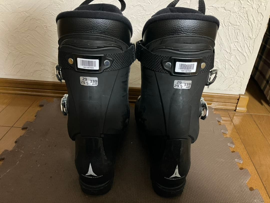 ATOMIC アトミック　スキーブーツ 29〜29.5cm 足幅広め 　保温性高