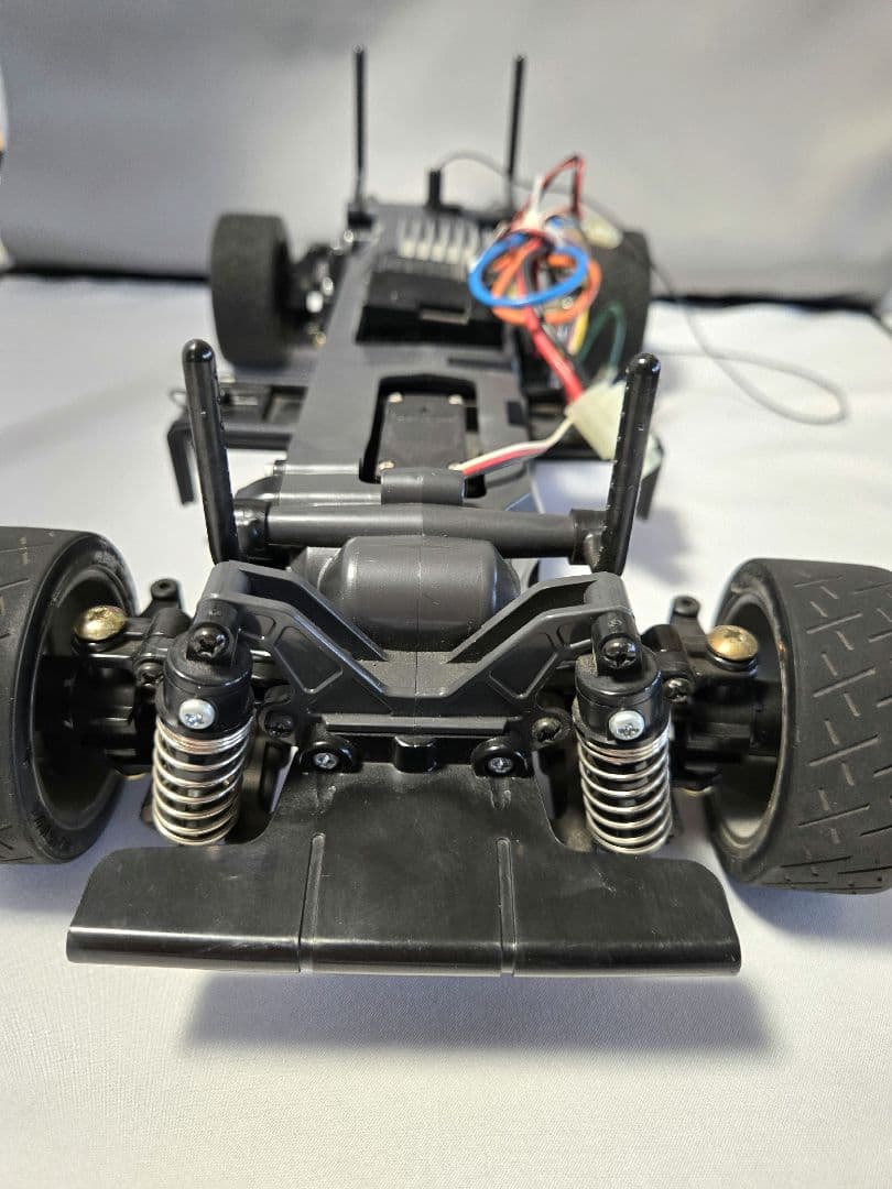 ニッサン ペンズオイル ニスモ　RCカー ボディ1/10、シャーシ、プロポ付き、