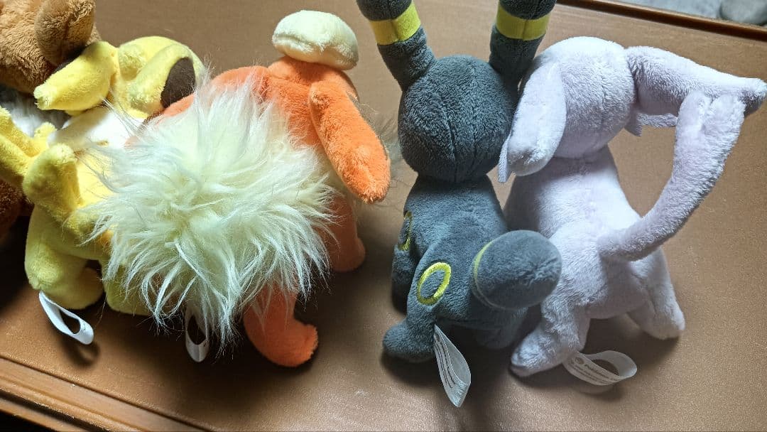 ポケモンキャンバス　ぬいぐるみ　イーブイ