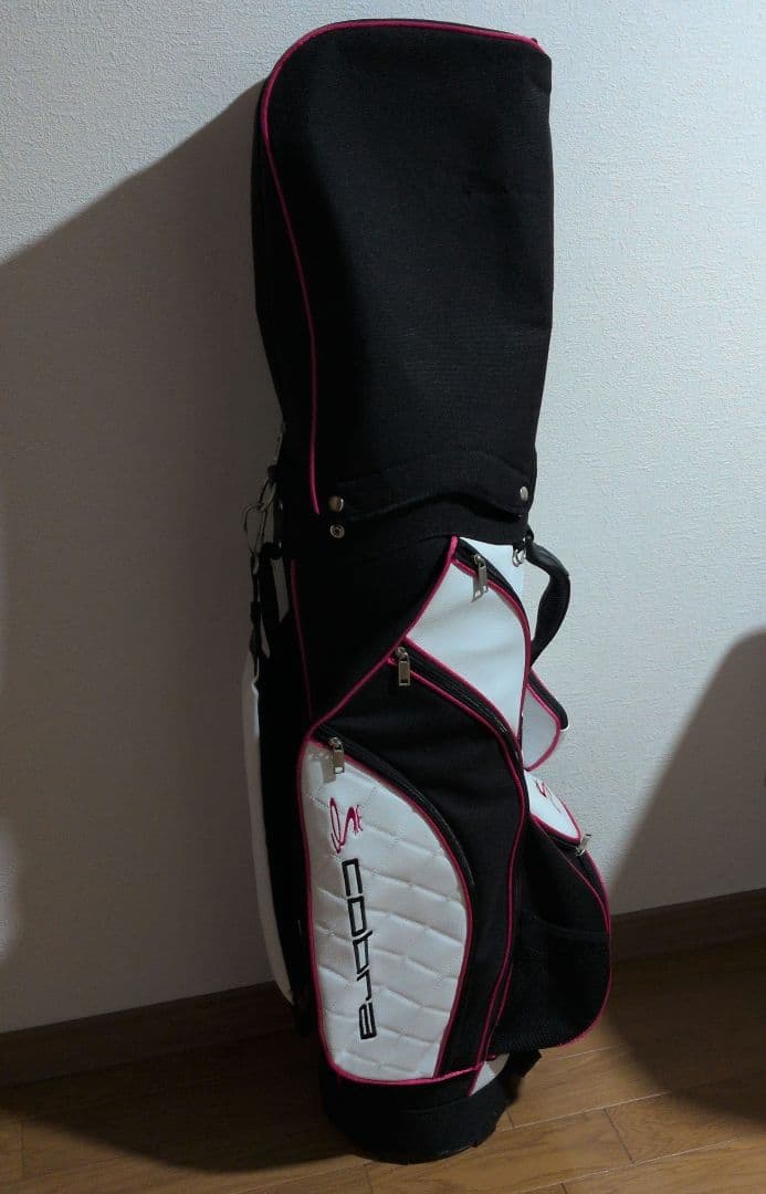 最終値下げ　Cobra キャディバッグ ブラック/ホワイト/ピンク