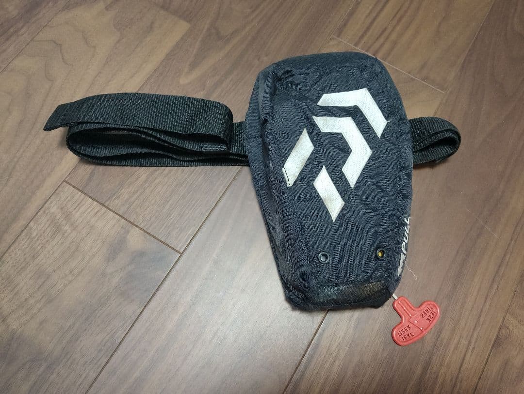 正規品　ダイワ　DF-2321　ウォッシャブルライフポーチ　ライフジャケット