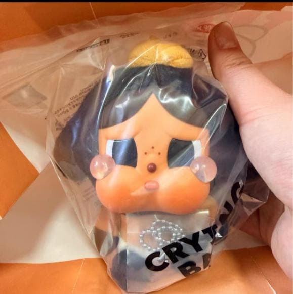 POPMART Crybaby Crying Baby Babe ぬいぐるみ
