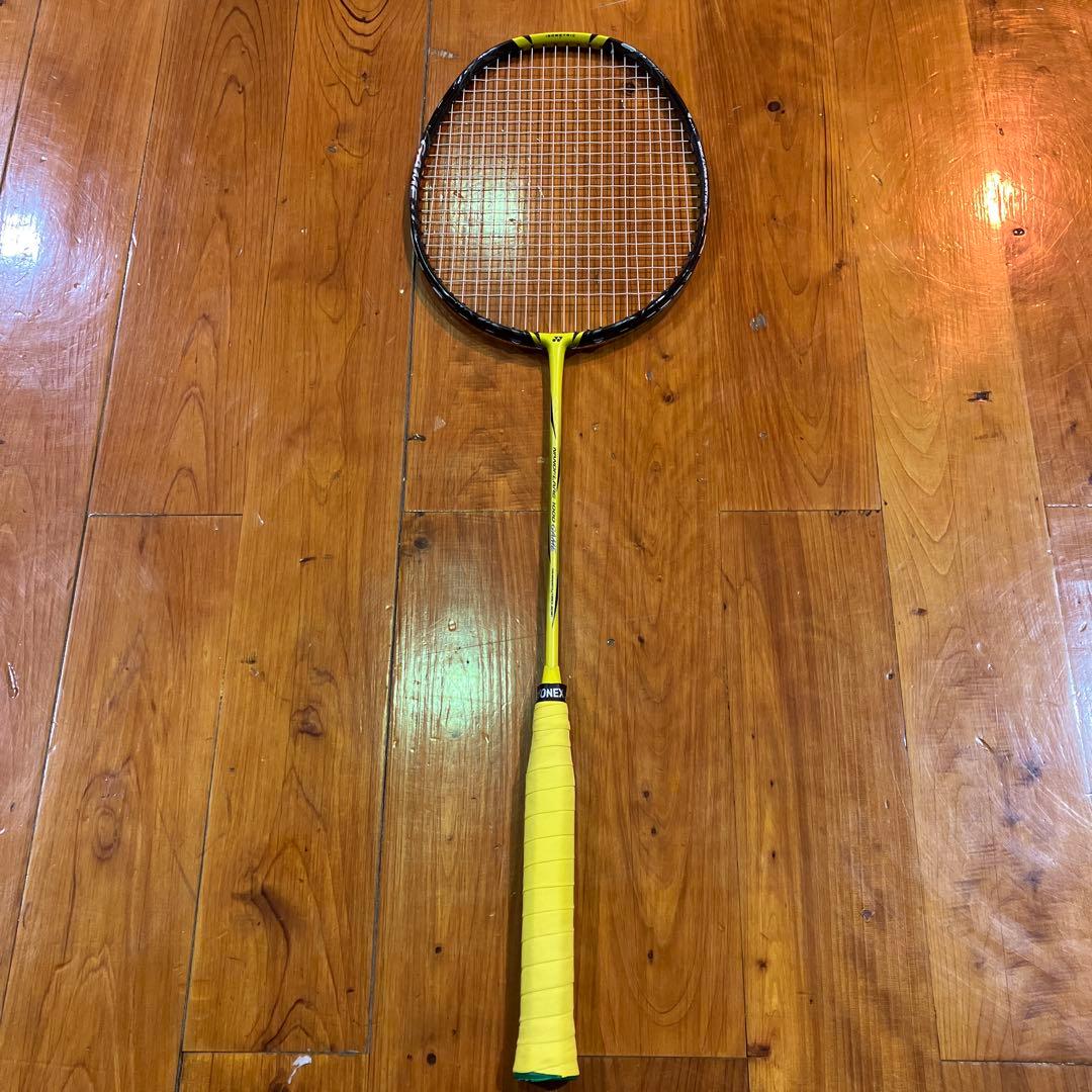 ヨネックス　ナノフレア1000GAME 【早い者勝ち】　割れ・折れなし