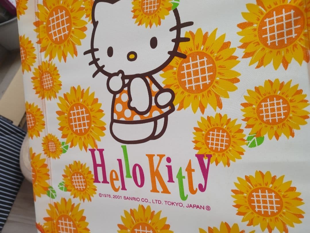 ビーチベッド【折り畳み】サンリオ　ハローキティ　可愛い　夏　アウトドア　海