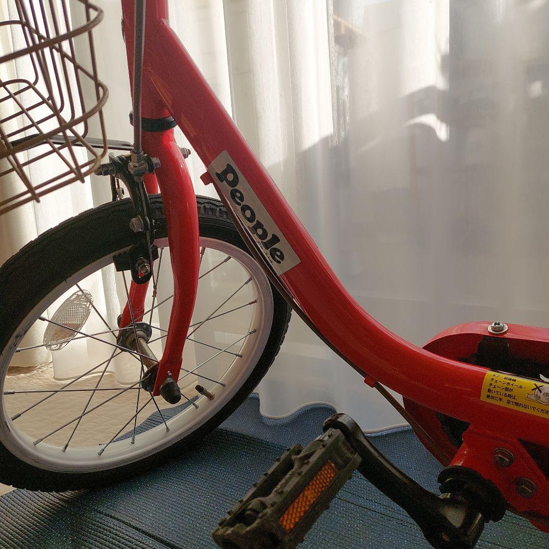 ピープル子供用自転車 16インチレッド、ベージュバスケット付き