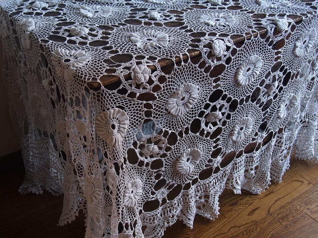 花の模様 かぎ針編みクロシェレース ベッドカバー アイリッシュクロシェ/K309