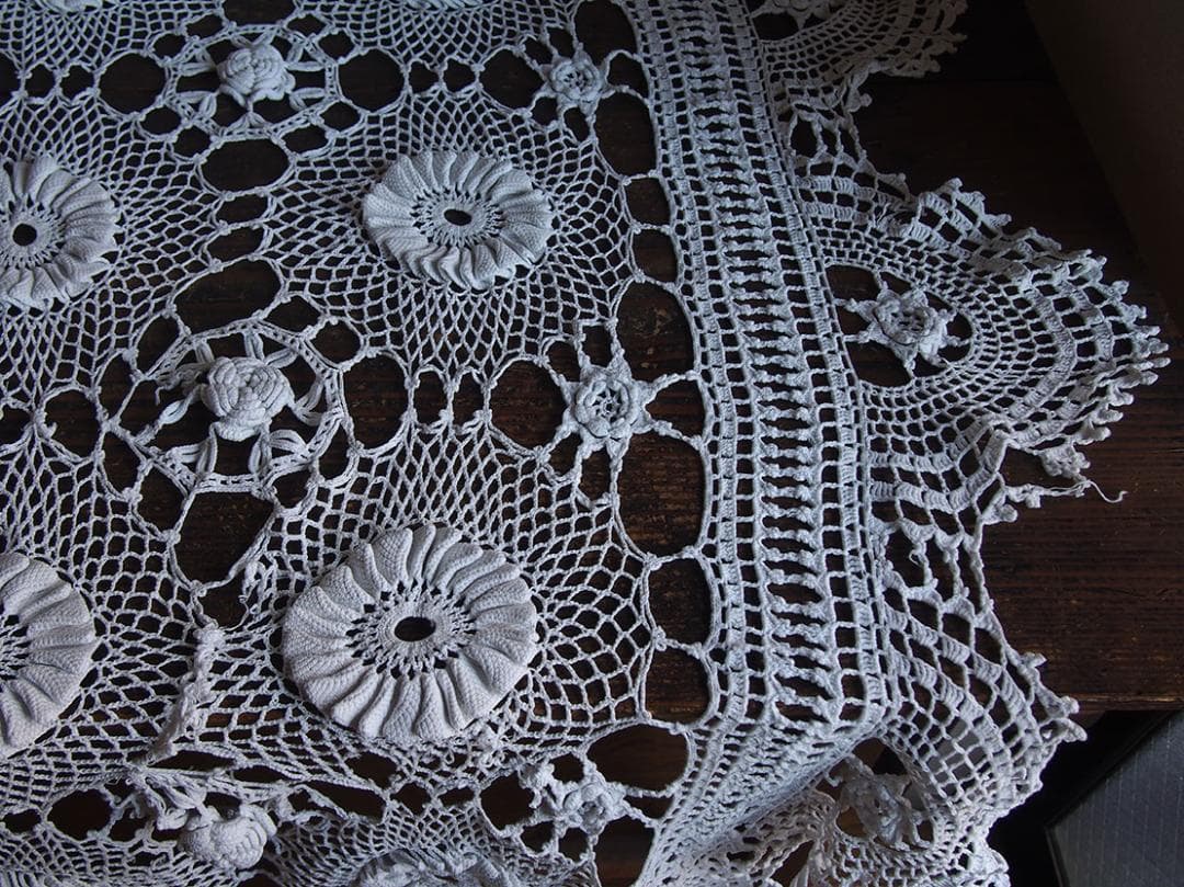 花の模様 かぎ針編みクロシェレース ベッドカバー アイリッシュクロシェ/K309