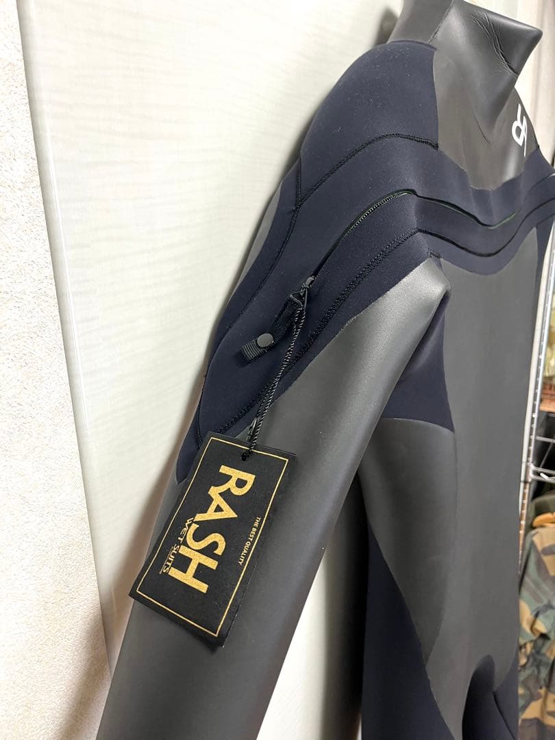★新品132,000円★メンズL/MLラッシュRASHウェットスーツ　セミドライ