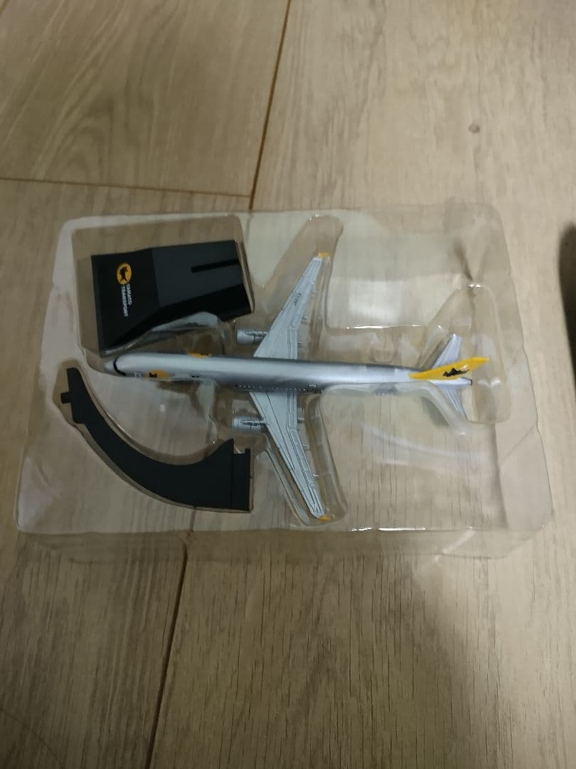 ヤマト運輸 航空機モデル 1/400 スタンド付き　非売品