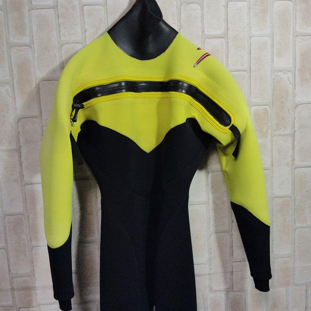 ウェットスーツ　SAVER　黒　イエロー　足付き