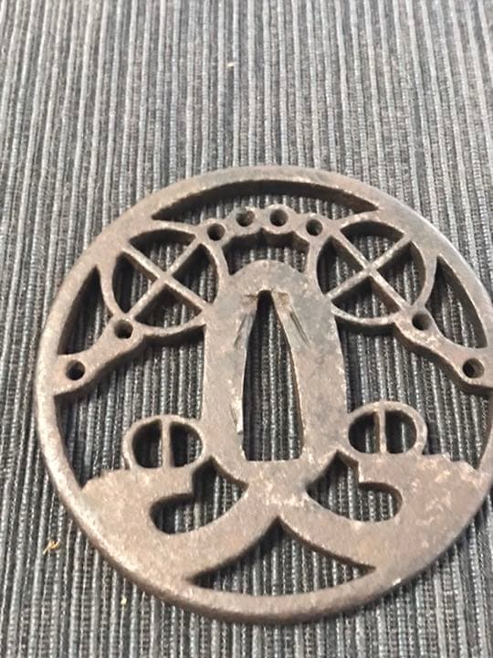 刀装具　鉄製透かし鍔　大刀用　馬具透かし図