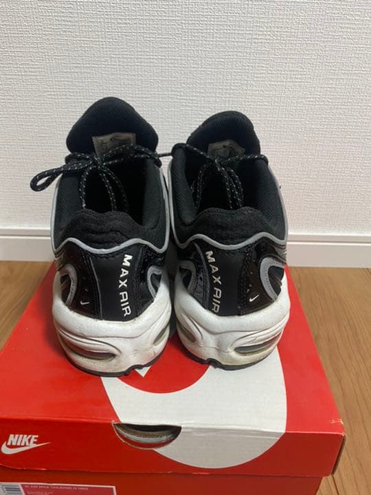 NIKEエアマックステイルウィンド