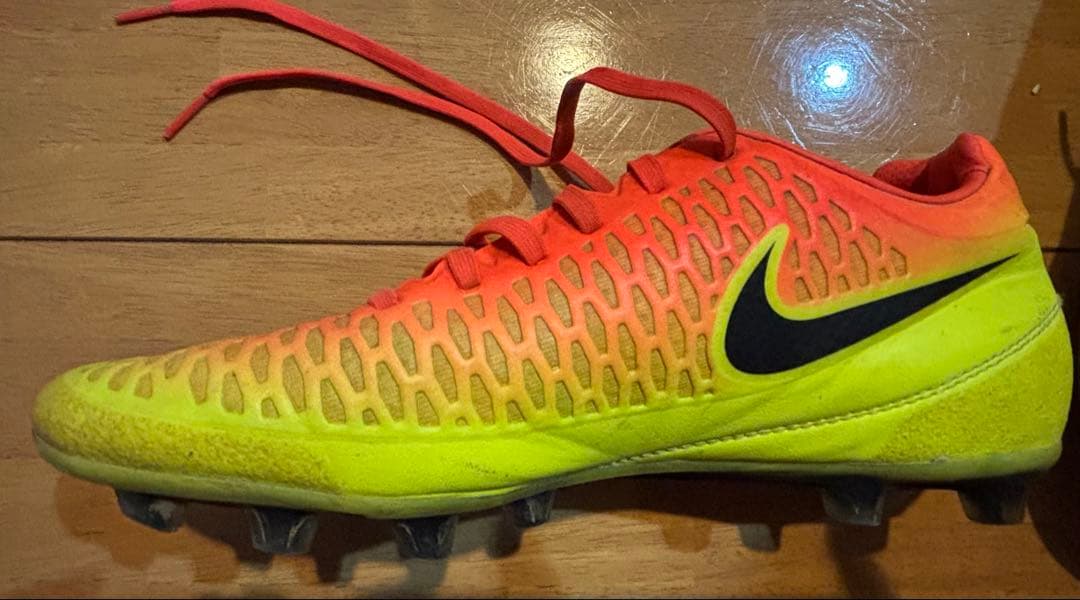 ナイキ マジスタ オーパス HG