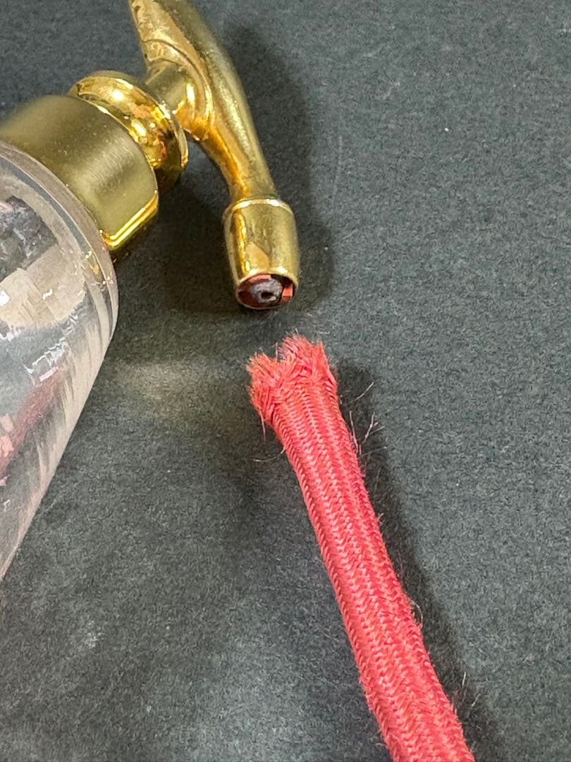 アンティークバカラピンク花柄パウダーケースと香水瓶 当時のケース付き。