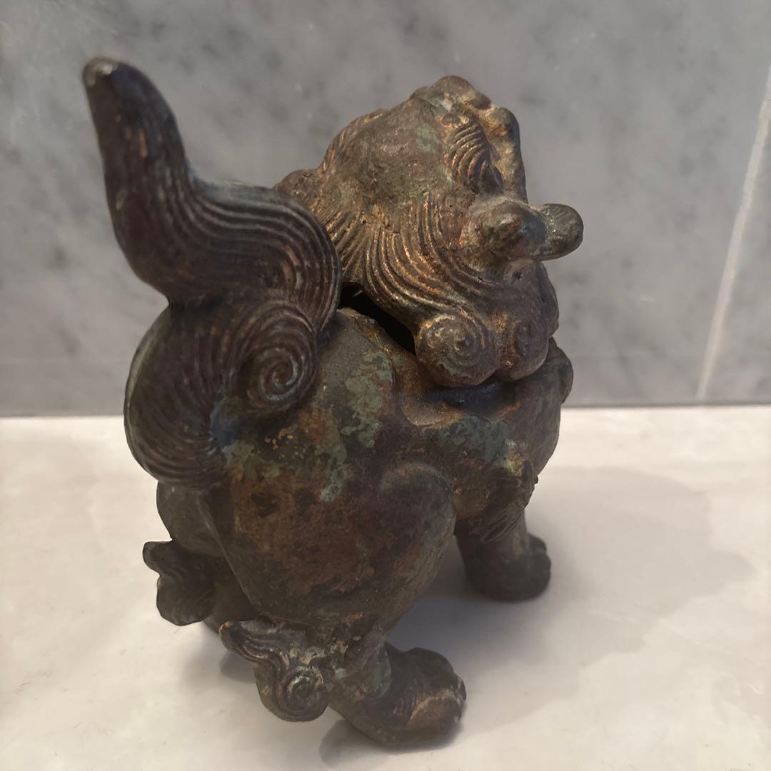 アンティーク可愛らしくも威厳のある唐獅子の芸術的な彫刻造形の鉄・真鍮の香炉