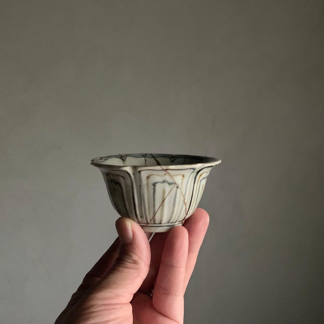 呉須 鉄釉 輪花 盃 伊万里 18世紀？古道具 古美術 アンティーク