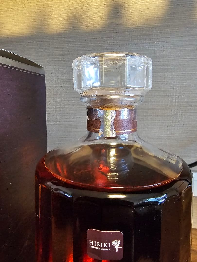 響 21年 サントリー　ウイスキー 700ml 新品未開封