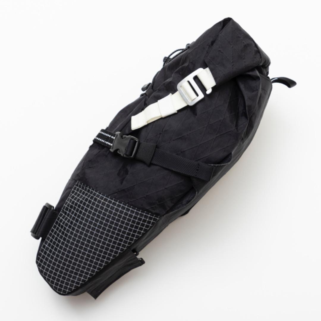 RawLow Mountain Works サドルバッグ