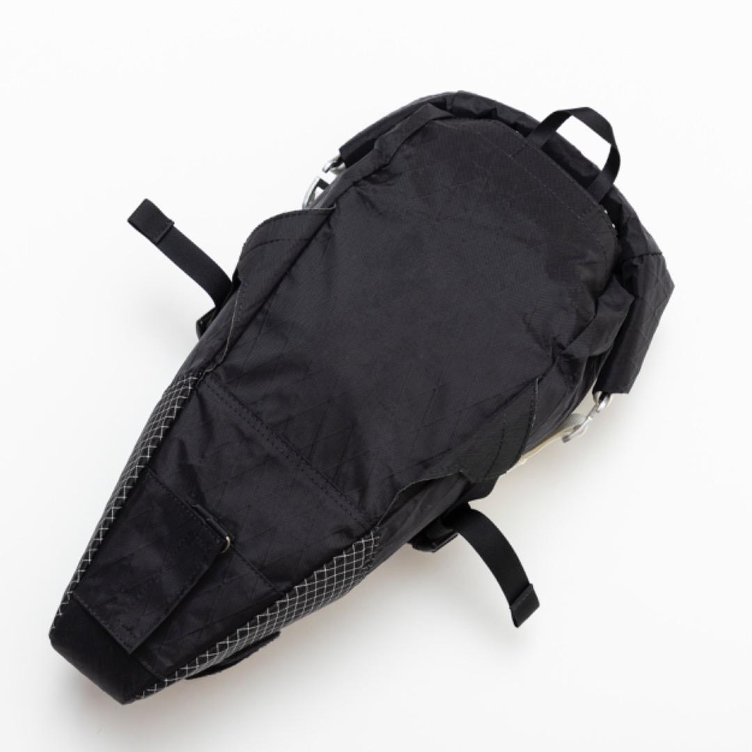 RawLow Mountain Works サドルバッグ